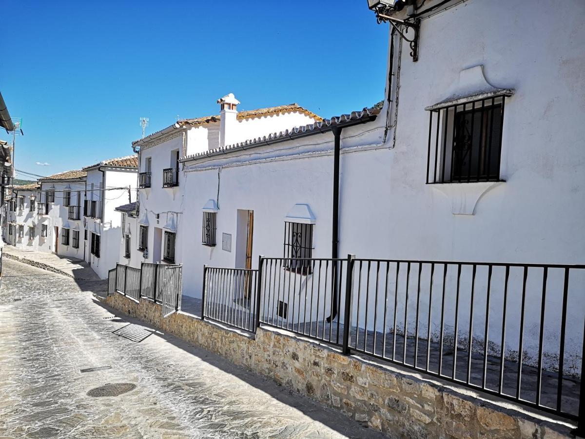 Villa Mi Pequena Abril à Grazalema Extérieur photo